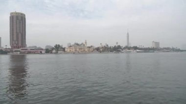 Mısır, Kahire 'de Nil Nehri gezisi. Nil - Doğu Afrika 'da nehir, dünyanın en uzun nehri.