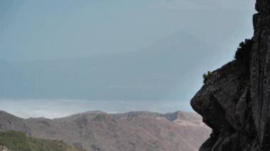 Tenerife adası ve Volkan Teide 'deki panorama manzarası - İspanya' nın en yüksek dağı, La Gomera adası, Kanarya adaları, Atlantik okyanusu, İspanya