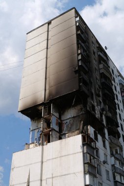 Bir apartman dairesinde gaz patlaması sonrası oluşan hasarlar. Ukrayna 'nın başkenti Kyiv' de gaz ocaklı bir ev. Gaz sızıntısı ve patlama oldu.