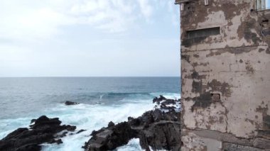 Atlantik Okyanusu kıyısında inşa edilen Punta Brava Puerto de la Cruz şehri yakınlarındaki küçük bir kasaba, Tenerife Adası, Kanarya Adaları, İspanya