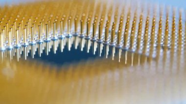 Merkezi İşlem Birimi, İşlemci. Elektronik bileşenleri olan mikro çiplere yakın çekim