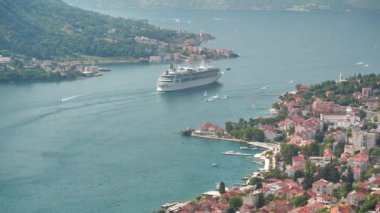 Adriyatik Denizi Kotor Körfezi, Karadağ 'ın hava manzarası. Kotor - Karadağ 'ın kıyı kenti