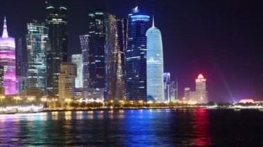Katar, DOHA, 20 Mart 2018: 4 K Finansal Merkezi - Katar 'ın başkenti ve en kalabalık şehri Batı Körfezi, Basra Körfezi, Arap Yarımadası, Orta Doğu