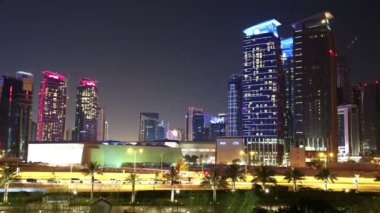Katar, DOHA, 20 Mart 2018: Doha 'daki finans merkezinin gece zamanlaması - Katar, Batı Körfezi, Basra Körfezi, Arap Yarımadası, Orta Doğu