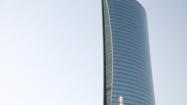 Katar, DOHA, 20 Mart 2018: Doha şehrindeki Katar Navigasyon Kulesi, Katar Körfezi, Arap Yarımadası, Orta Doğu