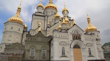 Lord Katedrali, 2013, Pochayiv Lavra, Ternopil Oblastı, Ukrayna. Ukrayna 'nın batısındaki en büyük ortodoks kilise kompleksi ve manastırı ve Kiev-Pechersk Lavra' dan sonra Ukrayna 'da ikinci.
