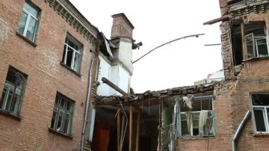 Gaz patlaması sonucu evin tahrip edilmesi. Ukrayna, Kiev 'deki gaz patlaması sonrası yıkıntılar. Bina yıkılacak.