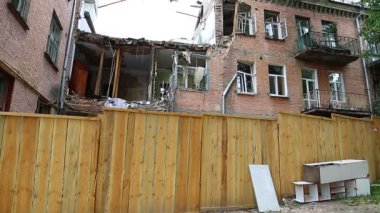 Ukrayna, Kiev 'deki gaz patlaması sonrası yıkıntılar. Evin gaz patlaması sonucu tahrip edilmesi, bina yıkılacak.