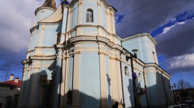 UKRAINE, IVANO-FRANKIVSK, FEBRUARY 23, 2017: Bugün Ukrayna 'nın Autocephalous Ortodoks Kilisesi, Ivano-Frankivsk şehri, batı Ukrayna' ya bağlı Ermeni Kilisesi yakınları