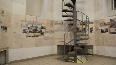 UKRAINE, IVANO-FRANKIVSK, FEBRUARY 23, 2017: Ivano-Frankivsk şehrindeki Ratusha veya Town Hall 'un içinde - Rynok veya Market Meydanı' ndaki Ivano-Frankivsk şehrinin merkezinde sanat deco tarzı bir bina