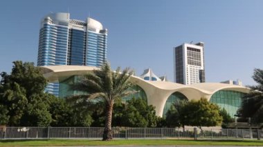 BAE, Abu Dhabi, 4 Şubat 2016: Abu Dabi - Birleşik Arap Emirlikleri başkenti. Abu-Dabi - Birleşik Arap Emirlikleri, Dubai ve Abu Dhabi Emirliği başkenti sonra ikinci en kalabalık şehir