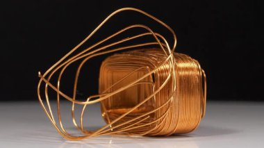 Elektrik transformatörünün bakır akımı. Bakır veya cuprum - kimyasal element ve demir olmayan metal