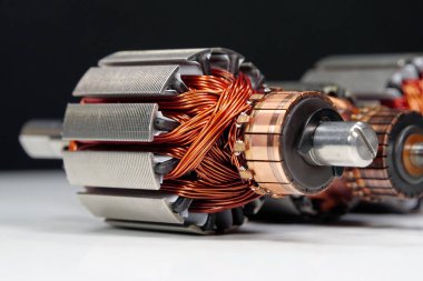 Ev aletlerinden elektrikli motorların pervaneleri, yakın plan.