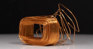 Elektrik transformatörünün bakır akımı. Bakır, cuprum - kimyasal element, demir olmayan metal