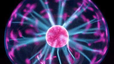 İçinde soy gaz bulunan plazma küresi ve iç küreden dış küreye kadar uzanan lifler. Elektromanyetik etkileşimler parlayan liflerden sorumludur. Aynı zamanda bir iyonlaştırıcı, yakınlaştırma videosu olarak çalışır