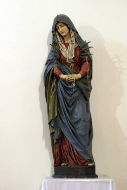 Yedi Kederli Leydimiz, Hırvatistan 'ın Funtana kentindeki St. Bernard kilisesinde heykel.