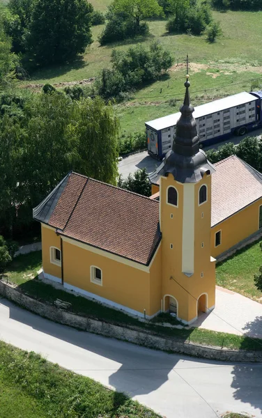 克罗地亚Gornje Prekrizje的圣迈克尔和安妮教区教堂 — 图库照片