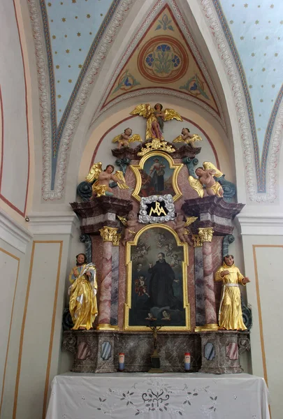 Ołtarz Franciszka Borgii Kościele Parafialnym Matki Bożej Śnieżnej Dubovcu Karlovac — Zdjęcie stockowe