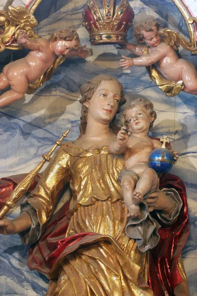 Neitsyt Maria Lapsi Jeesus Patsas Pääalttarilla Seurakunnan Kirkko Our Lady — kuvapankkivalokuva