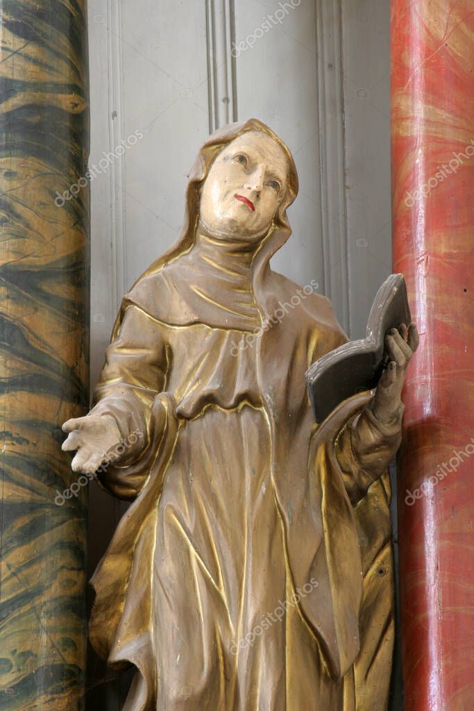 Santa Isabel, estatua en el altar mayor de la iglesia parroquial de