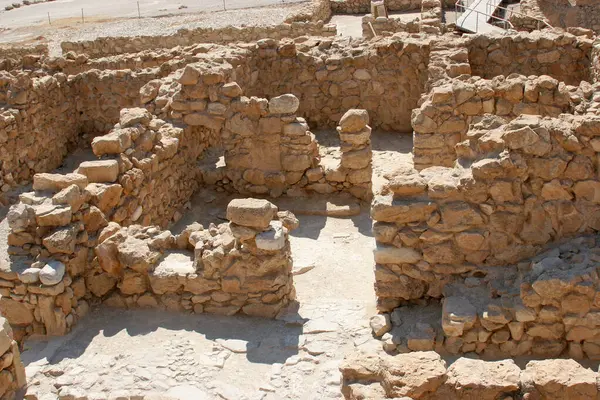 Qumran Ulusal Parkı, Ölü Deniz Yazıtları mağaralarının bitişiğindeki köy kalıntıları, Yahudi Çölü, İsrail