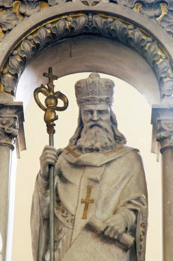 Aziz Methodius, Hırvatistan 'ın Bosilşya kentindeki St. Maurus Kilisesi' nin ana sunağında heykel.