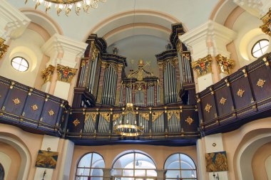 Hırvatistan 'ın Pregrada kentinde Bakire Meryem' in Kilise Varsayımı Organı