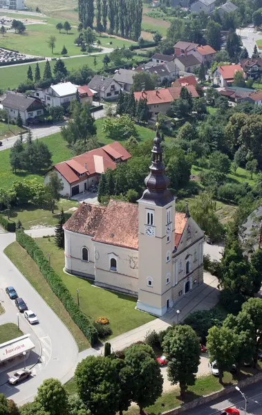 Hırvatistan 'ın Jastrebarsko kentindeki Aziz Nicholas Kilisesi