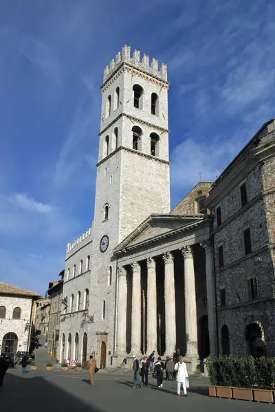 stock image Torre del Poppolo and Temple of Minerva in Square Piazza del Comune in Assisi, Umbria, Italy