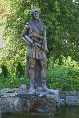 Aziz Florian, Hırvatistan 'ın Kasina kentindeki Aziz Peter ve Paul Kilisesi' nin bahçesindeki heykel.