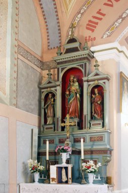 Rovisce Hırvatistan 'daki Kutsal Üçlü Kilisesi' ndeki Fakir Meryem Ana 'nın sunağı.