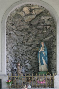 Leydimiz Lourdes, Hırvatistan 'ın Sisak kentinde Bakire Meryem Kilisesi