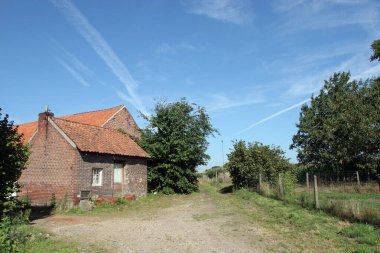 Gruitrode, Meeuwen-Gruitrode, Limburg, Belçika 'daki güzel küçük tuğla ev.