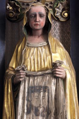 Saint Veronica, Cazma' daki Saint Mary Magdalene Kilisesi' nin ana sunak üzerindeki heykeli, Hırvatistan