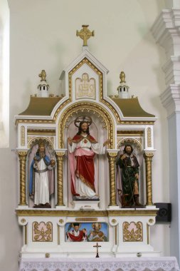 Hırvatistan 'ın Trojstvo kentindeki Kutsal Üçlü Kilisesi' nde İsa 'nın Kutsal Kalbinin sunağı