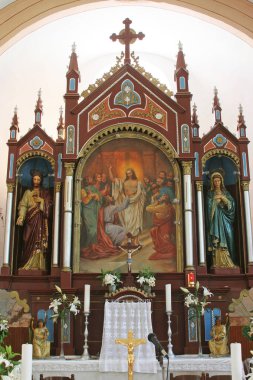 Hırvatistan 'ın Tomasica kentindeki Aziz Thomas kilisesinin ana mihrabı.