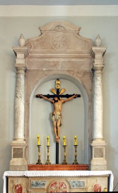 Vela Luka, Korcula Adası, Hırvatistan 'daki Aziz Joseph Kilisesi' ndeki Kutsal Haç sunağı