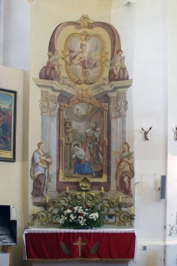 Hırvatistan 'ın Stupnik kentindeki Nepomuk Kilisesi' nde Aziz Barbara sunağı