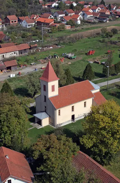 Hırvatistan 'ın Hercegovac kentindeki Aziz Stephen Kilisesi