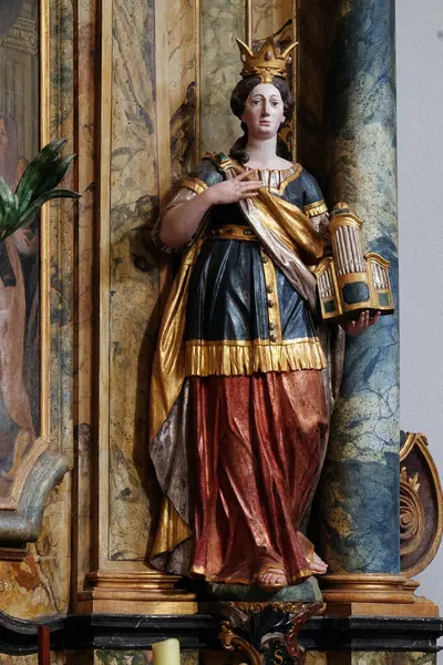 Hırvatistan 'ın Kotari kentindeki Noblac' lı Aziz Leonard kilisesinin mihrabındaki Aziz Cecilia heykeli