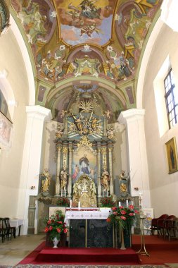 Hırvatistan 'ın Stupnik kentindeki Nepomuk Kilisesi' nin ana mihrabı