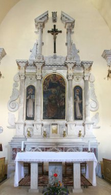 Hırvatistan 'ın Korcula adasındaki Dominik Aziz Niklas Kilisesi' nin ana mihrabı