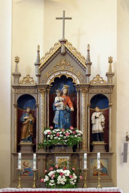 Hırvatistan 'ın Stupnik kentindeki Nepomuk kilisesinde Meryem Ana' nın sunağı