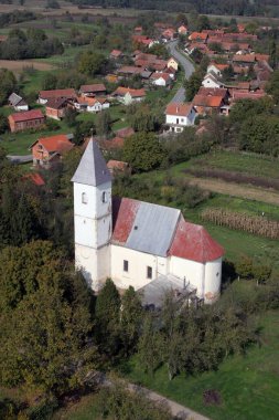 Aziz George Kilisesi ve Hırvatistan 'ın Kaniska Iva kentindeki Meryem' in Günahsız Kalbi