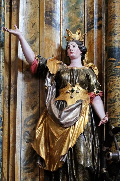 Hırvatistan 'ın Kotari kentindeki Aziz Leonard Kilisesi' ndeki Aziz Mary sunağında İskenderiyeli Aziz Catherine 'in heykeli.