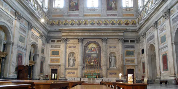 duvarlar, Roma, İtalya dışında saint paul Bazilikası