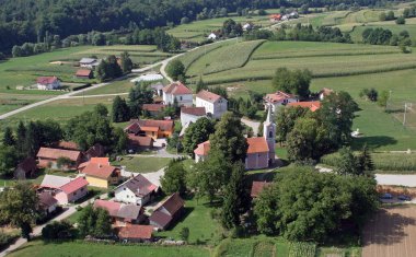 Hırvatistan 'ın Novigrad na Dobri kentinde Bakire Meryem Varsayımı Kilisesi