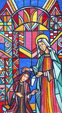 Aziz Anne, Hırvatistan 'ın Velika Gorica kentindeki Aziz Peter ve Paul kilisesinin vitraylı penceresinin taslağını çiz.