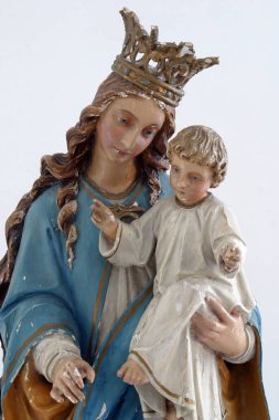 Bakire Meryem ve bebek İsa, Hırvatistan 'ın Brodsko Vinogorje kentinde Bakire Meryem' in Varsayımı kilisesinde heykel