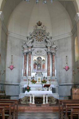 Hırvatistan 'ın Orebiç kentindeki Hıristiyan Yardımcıları Kilisesi' nin ana mihrabı